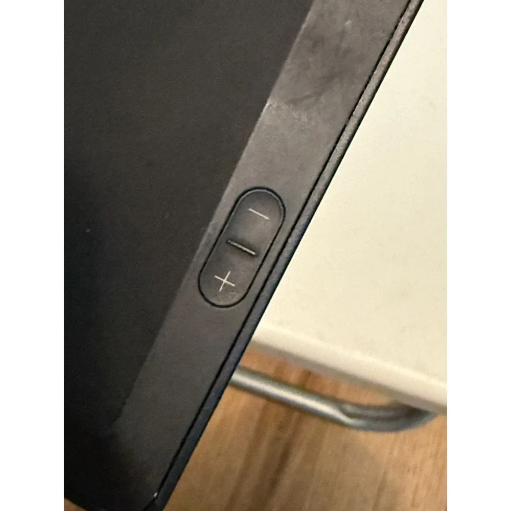 Amazon Kindle Fire OS , no Power , Selling Asis For Parts